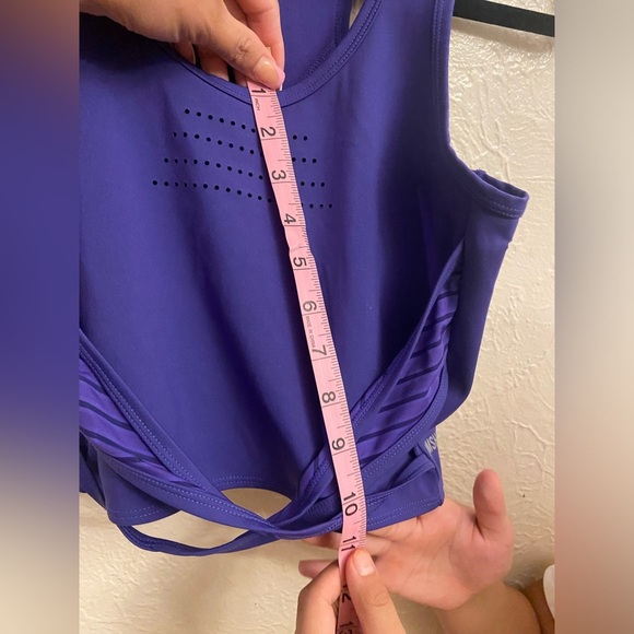 Gymshark top - Picture 10 of 11